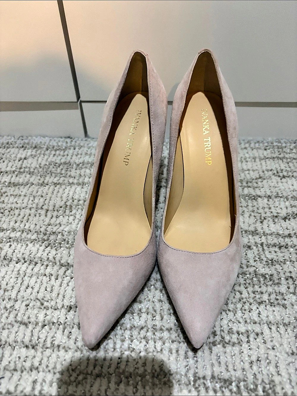 NINE WEST Pointed Toe Heels in Pink